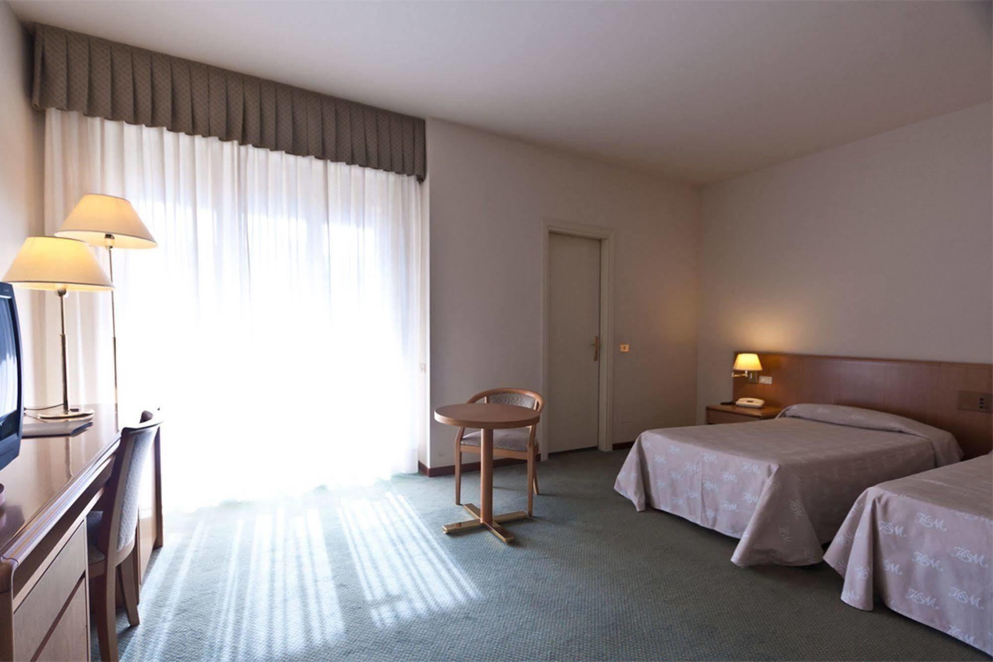 Hotel San Michele กัลตานิสเซตตา ภายนอก รูปภาพ